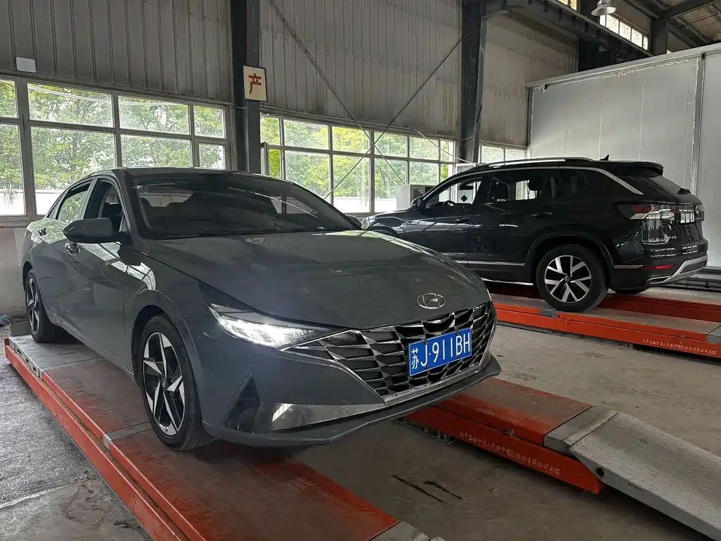 Elantra 1.5 L CVT GLX Elite