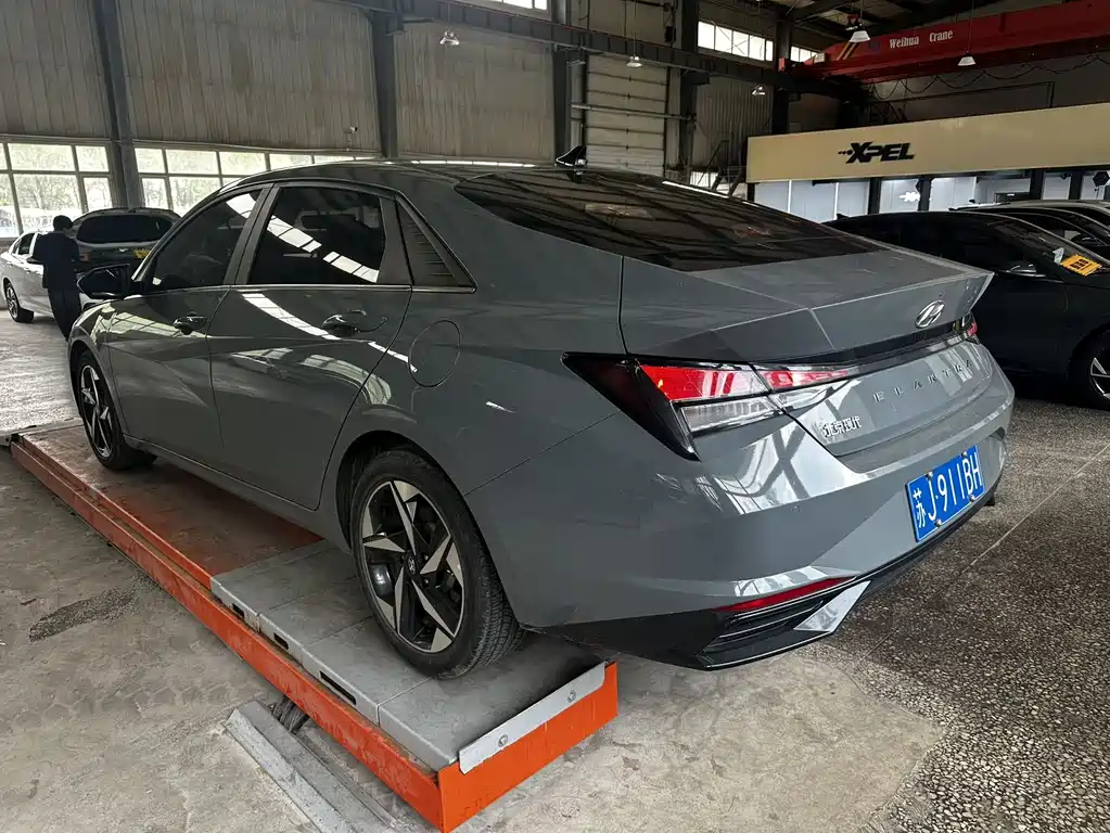 Elantra 1.5 L CVT GLX Elite