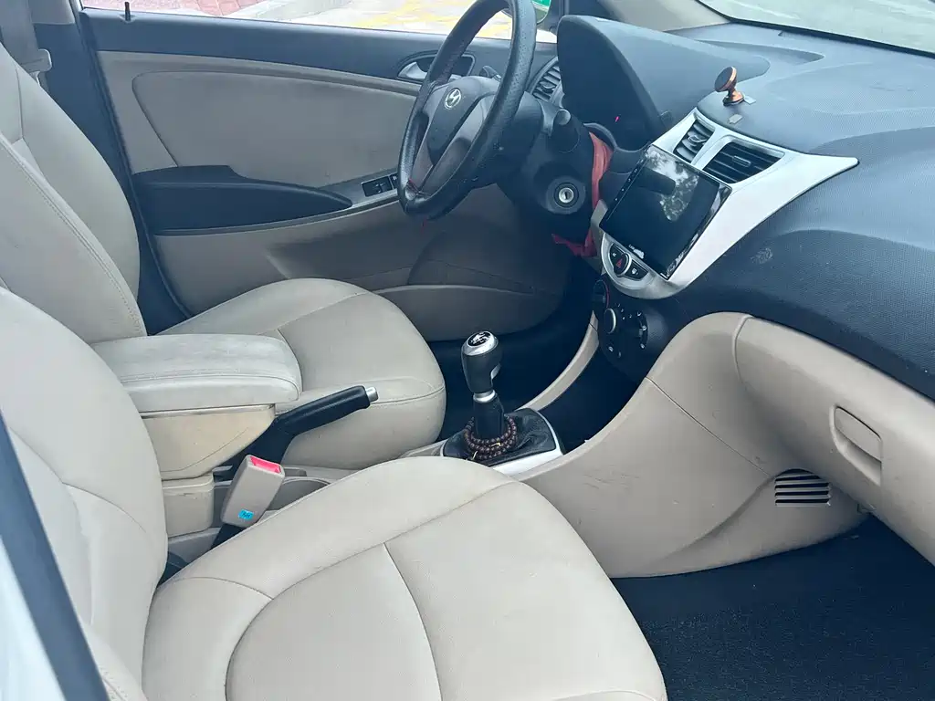 Accent 1.4 L Manual Intelligent GLS