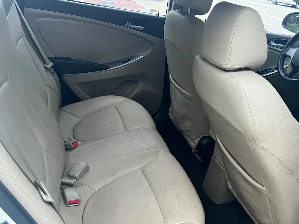 Accent 1.4 L Manual Intelligent GLS