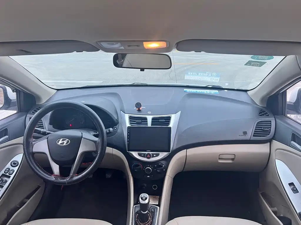 Accent 1.4 L Manual Intelligent GLS