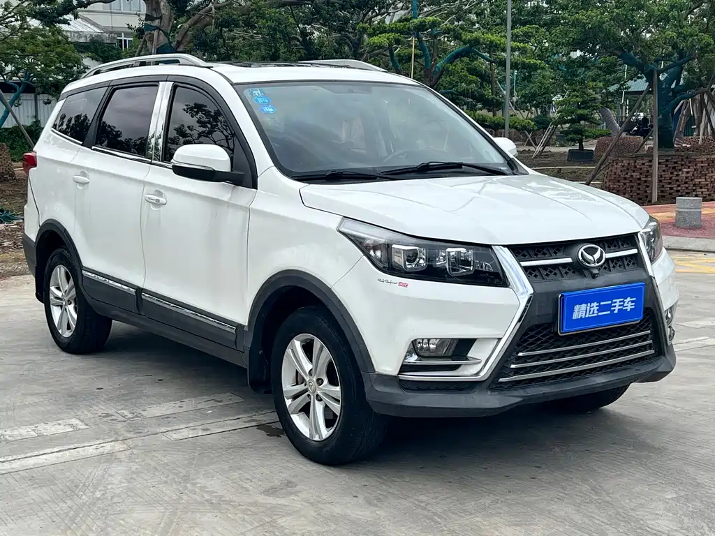 BAIC Huansu S3 S3 L 1.5 L Manual Distinguished
