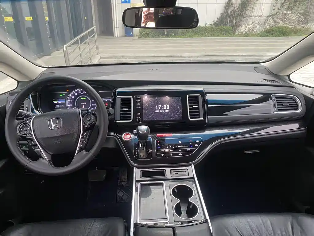Elysion 2.0 L Hybrid Luxury