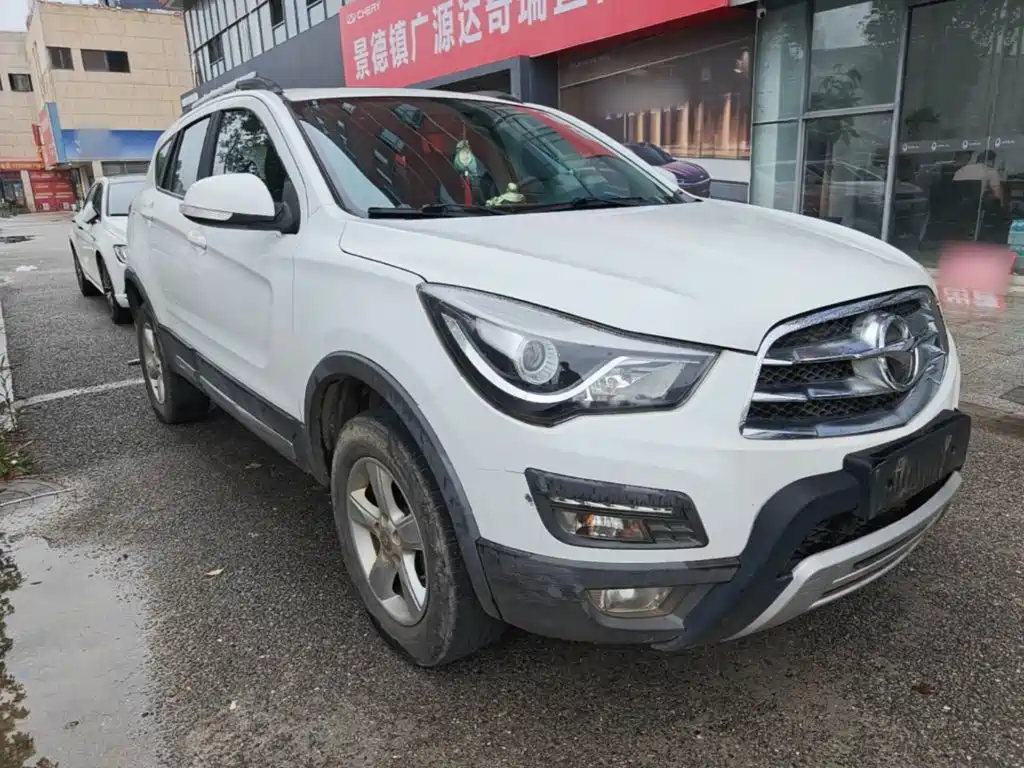 Haima S5 海马S5 2015款 1.6 L 手动豪华型天窗版