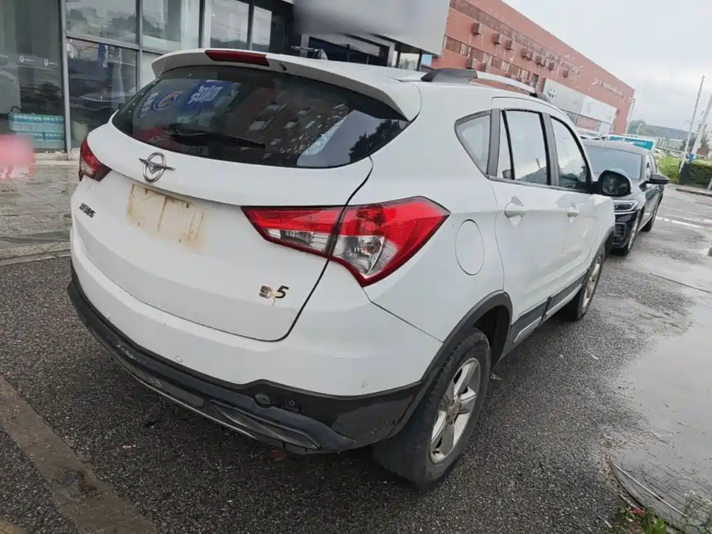 Haima S5 海马S5 2015款 1.6 L 手动豪华型天窗版