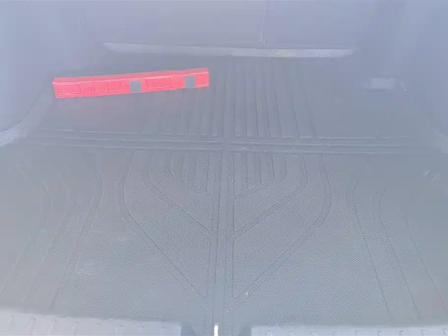 Emgrand 4 th Gen 1.5 L CVT Flagship