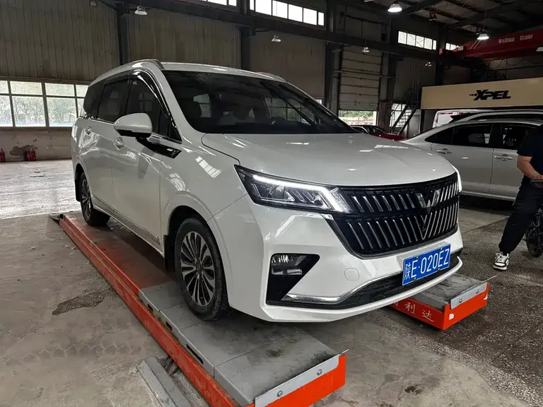 Wuling Jiachen 1.5 T CVT Premium Flagship