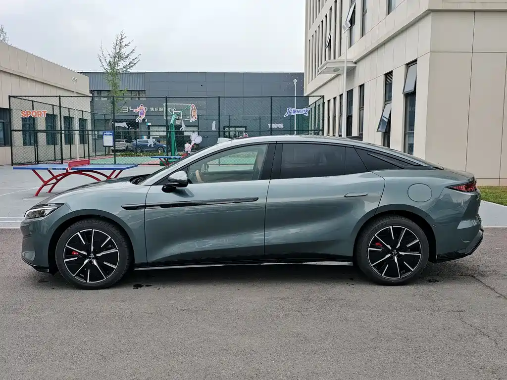 Han L DM-i 200 KM Lidar Flagship