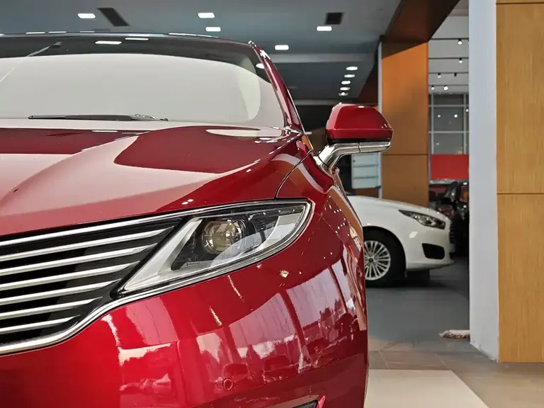 Lincoln MKZ 2.0 T Graceful