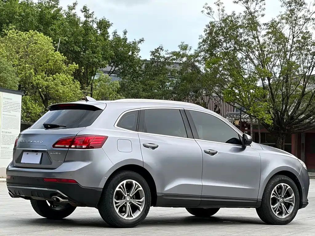 Borgward BX7 28 T 2 WD Quality Enjoyment 5-seat CN-V