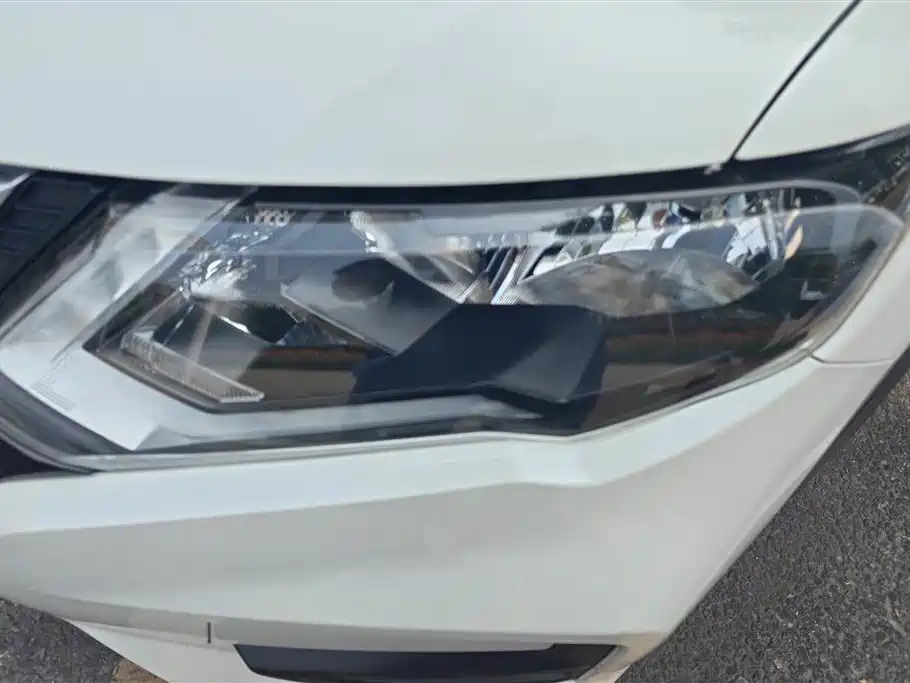 X-Trail 2.0 L CVT Connected Comfort 2 WD