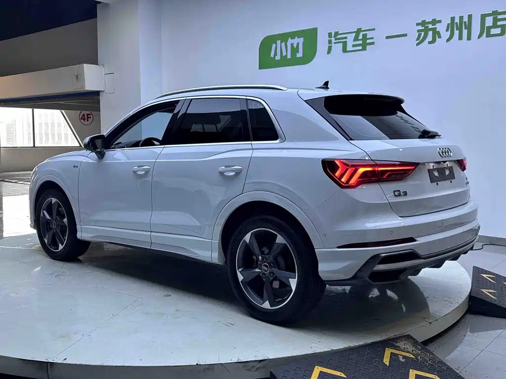 Audi Q3 35 TFSI Fashion Dynamic (1.4 T)