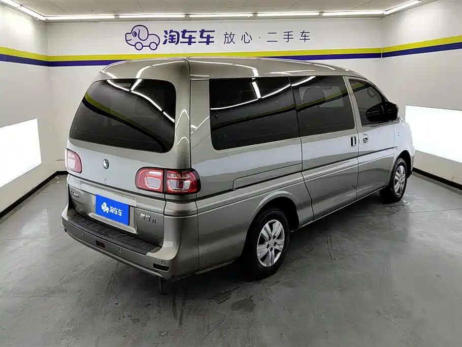 Lingzhi 菱智 2022款 奋斗款 M5 L 2.0 L 基本型 7座