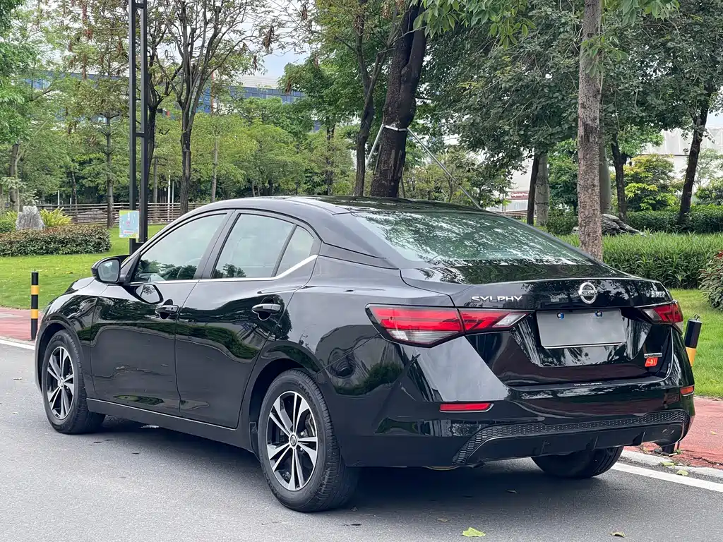 Sylphy 1.6 L XL CVT Joy