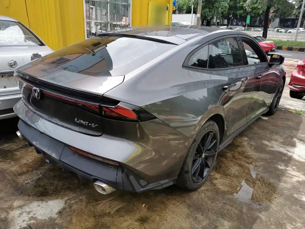 Changan UNI-V 1.5 T Distinguished
