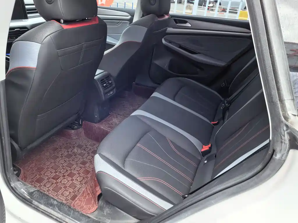 Lamando Lamando L 280 TSI DSG Spicy Cool