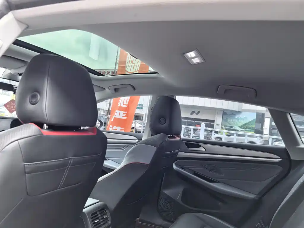 Lamando Lamando L 280 TSI DSG Spicy Cool
