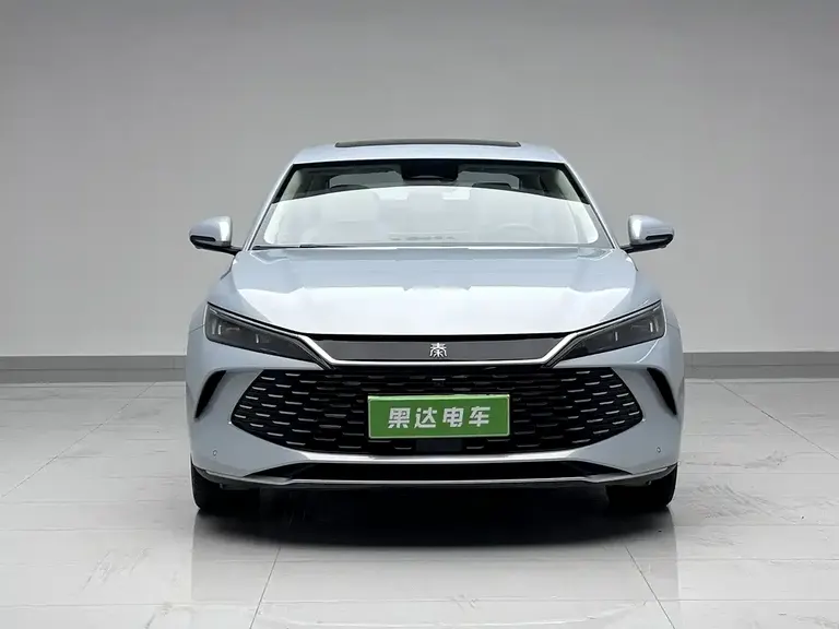BYD Qin L DM-i 120 KM Outstanding