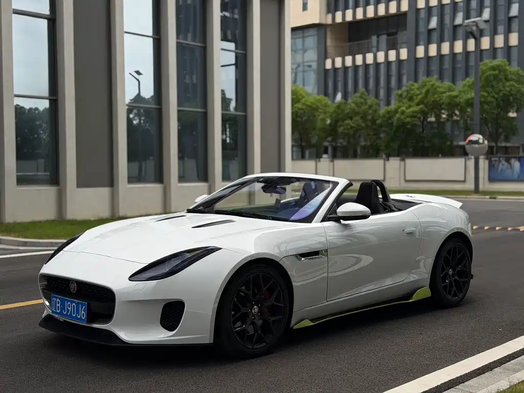 Jaguar F-TYPE 2.0 T Convertible