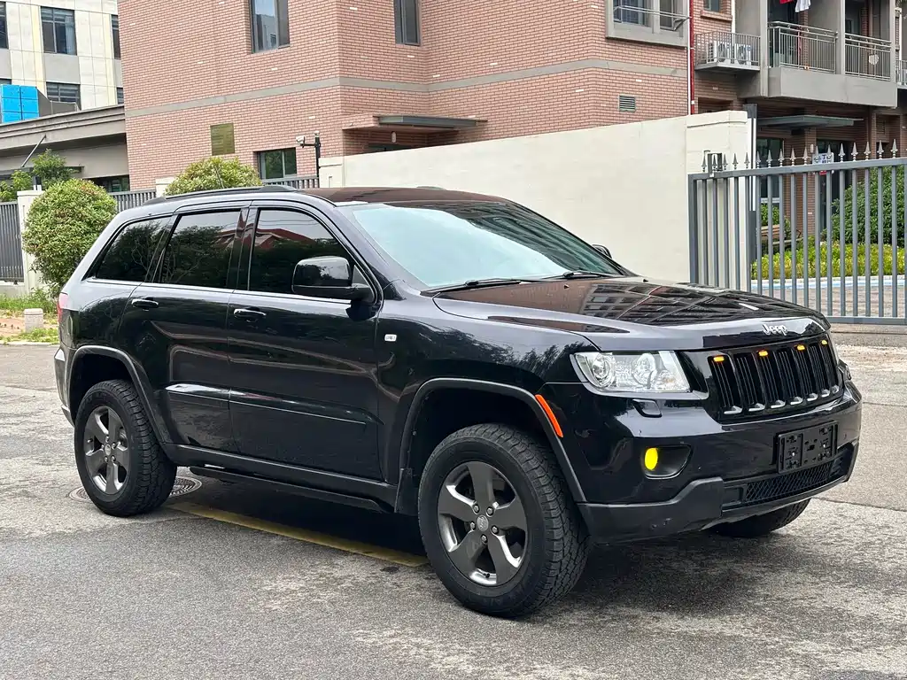 Grand Cherokee (Import) 大切诺基(进口) 2012款 3.6 L 豪华导航版