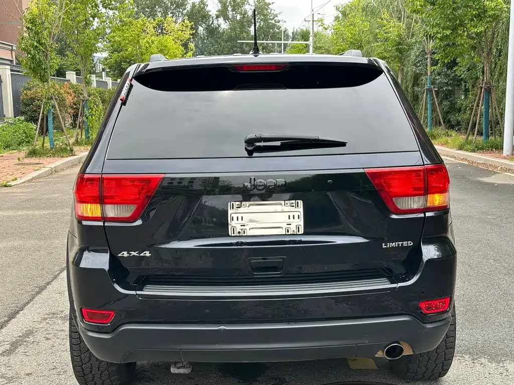 Grand Cherokee (Import) 大切诺基(进口) 2012款 3.6 L 豪华导航版