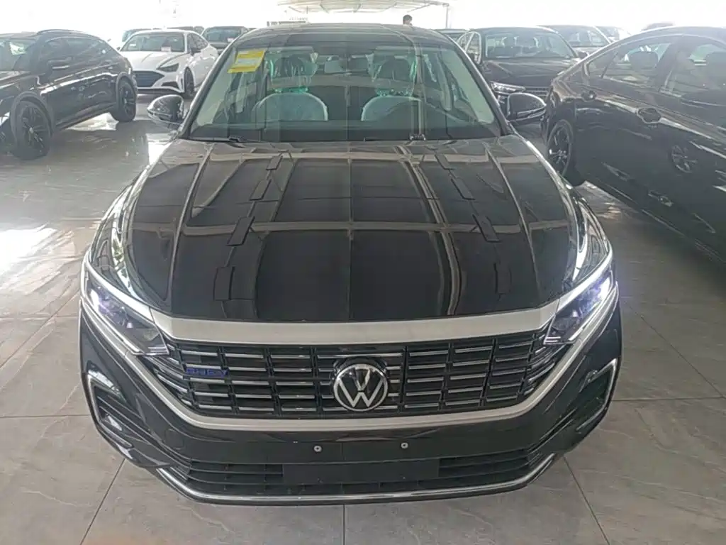 Passat NEV 帕萨特插电混动 2025款 430 PHEV 混动商务版
