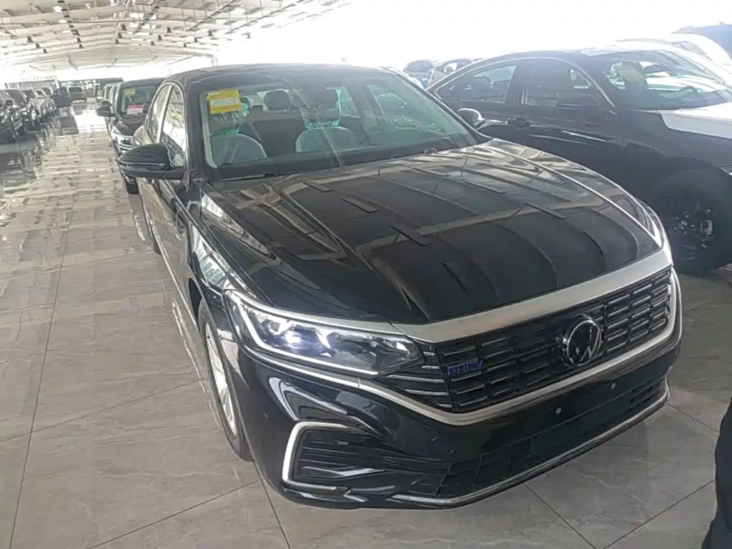 Passat NEV 帕萨特插电混动 2025款 430 PHEV 混动商务版