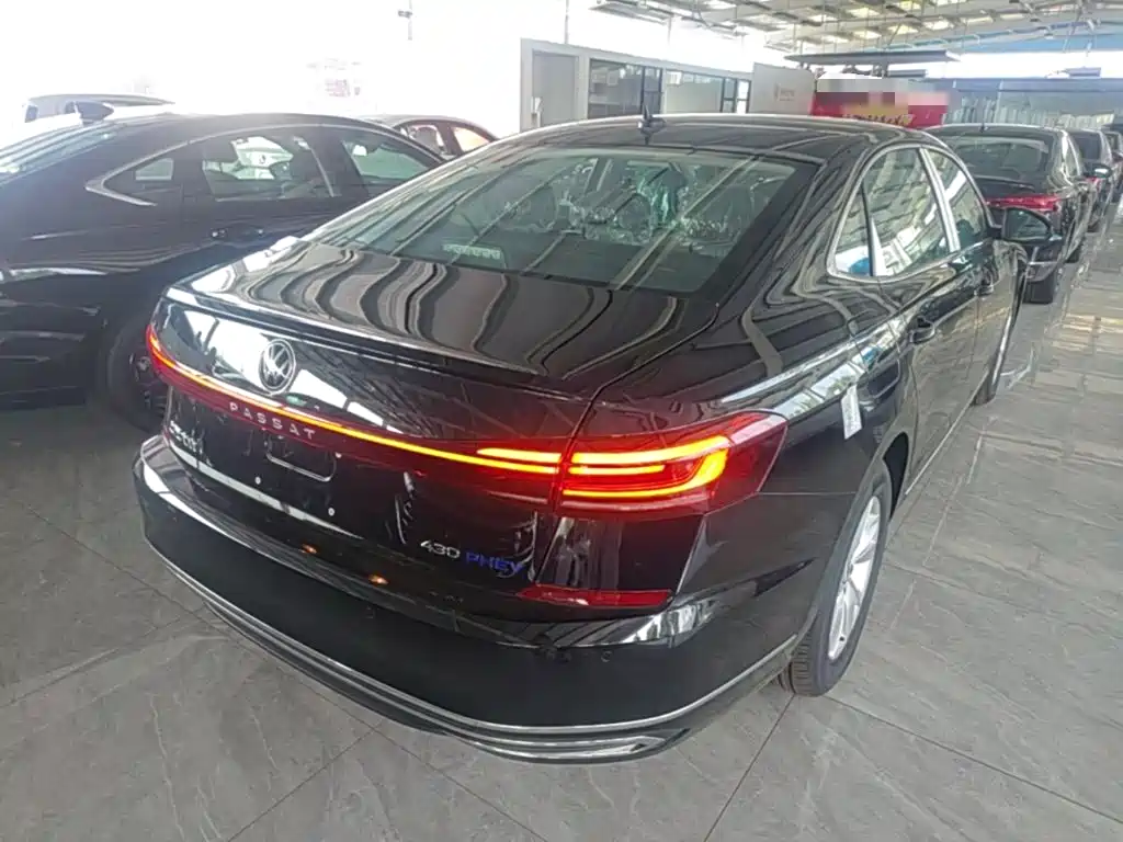 Passat NEV 帕萨特插电混动 2025款 430 PHEV 混动商务版