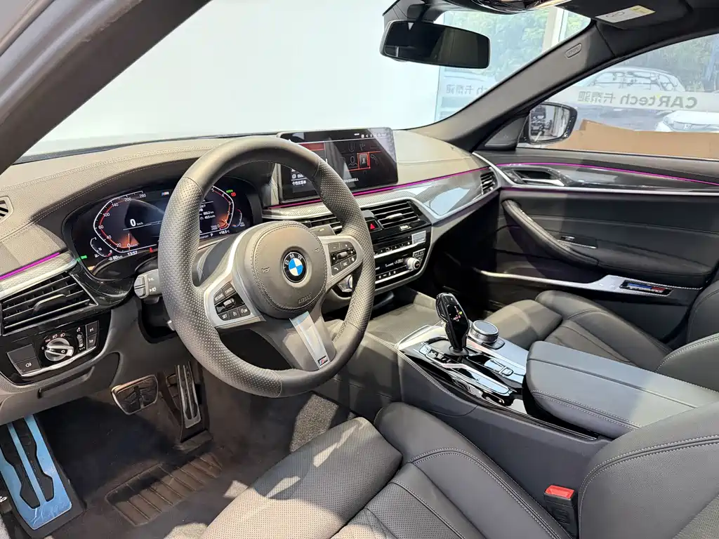 BMW 5 Series (Import) Facelift 525 i M Sport Package