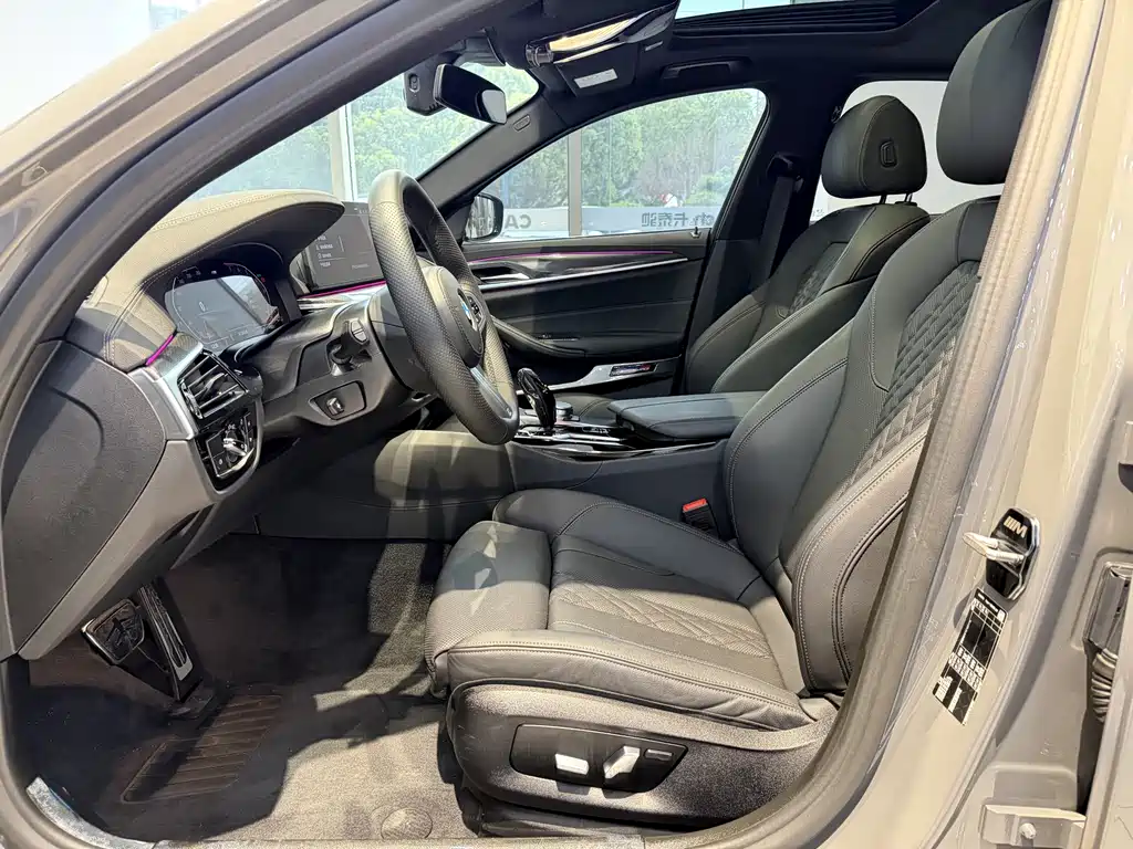 BMW 5 Series (Import) Facelift 525 i M Sport Package