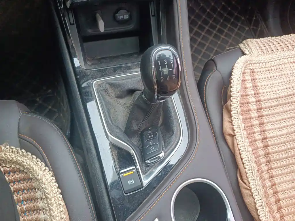 Changan CS35 PLUS 长安CS35 PLUS 2019款 1.6 L 手动酷联版
