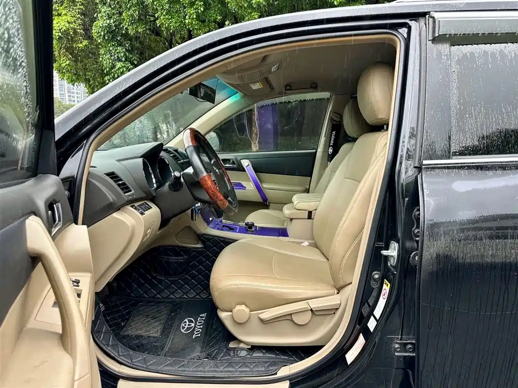 Highlander 2.7 L 2 WD 5-seat Elite