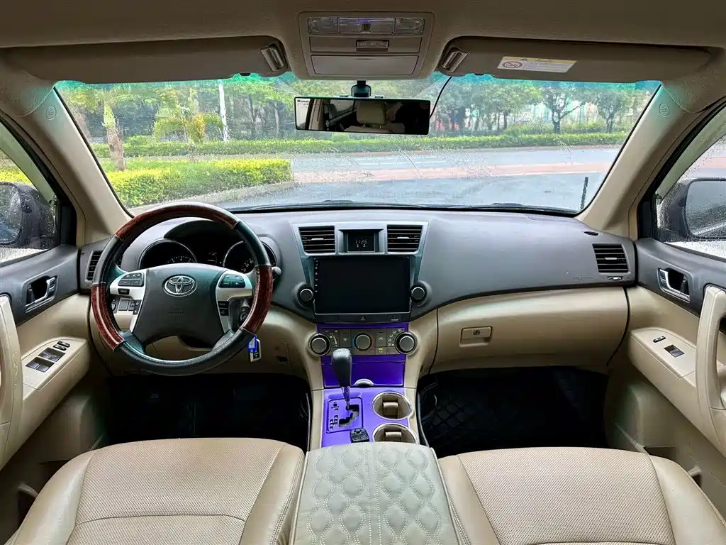Highlander 2.7 L 2 WD 5-seat Elite
