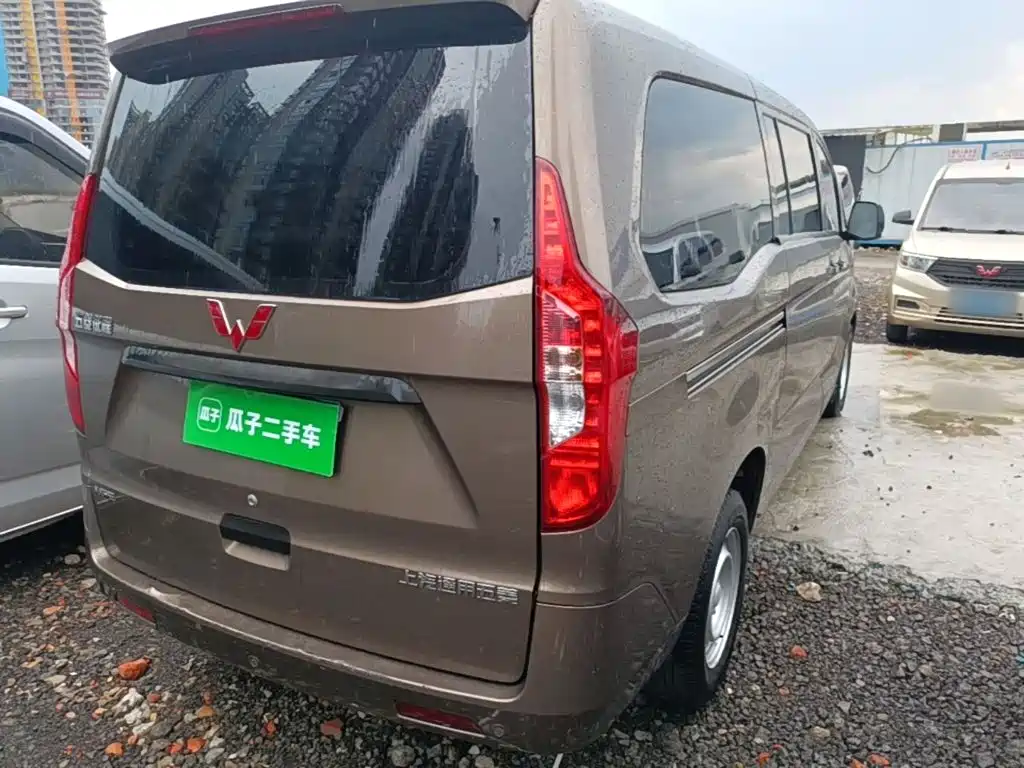 Wuling Journey Classic 1.5 L Comfort L3 C