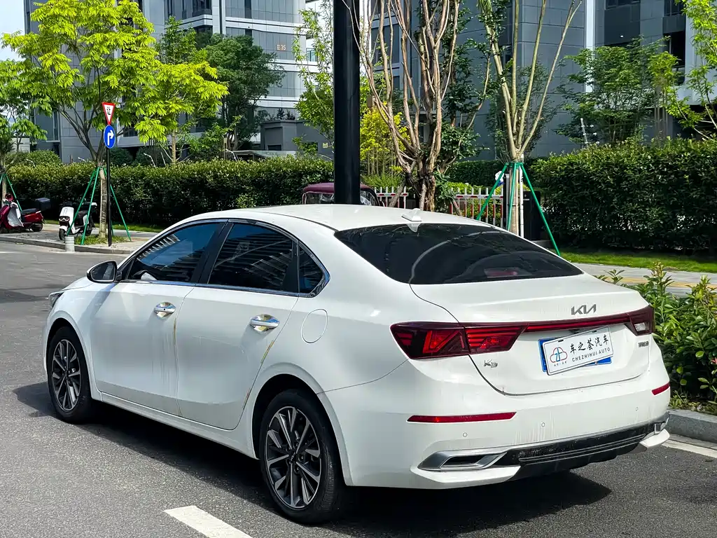 Kia K3 Facelift 1.5 L CVT Fashion