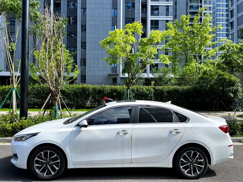 Kia K3 Facelift 1.5 L CVT Fashion