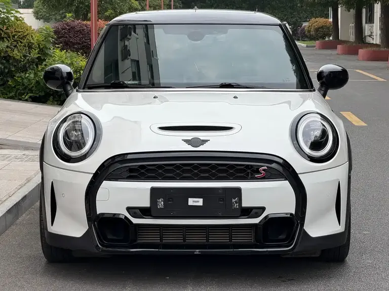 MINI Facelift 2.0 T COOPER S Artist
