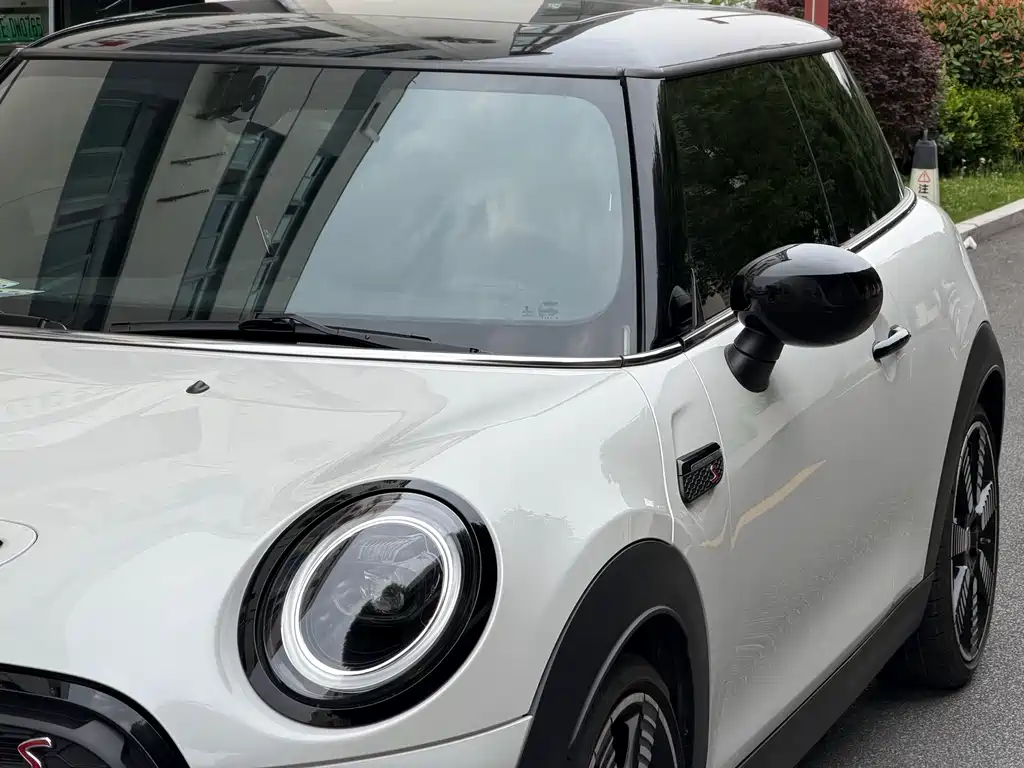 MINI Facelift 2.0 T COOPER S Artist