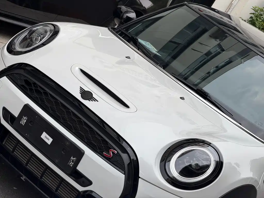 MINI Facelift 2.0 T COOPER S Artist