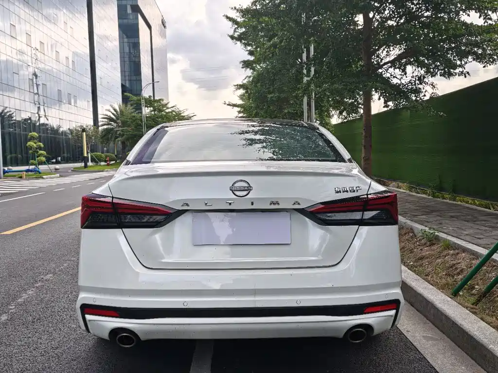 Teana 2.0 L XL-TLS Joy