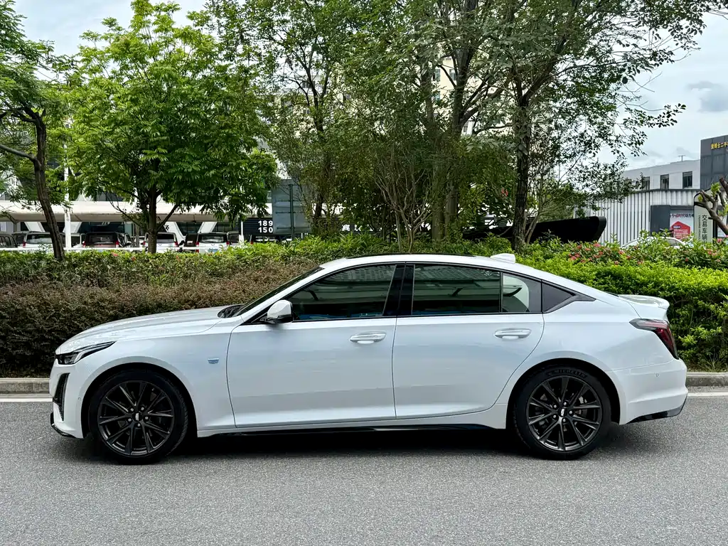 Cadillac CT5 28 T Platinum