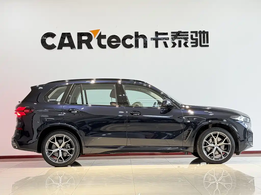 BMW X5 xDrive 30 Li Premium M Sport Package