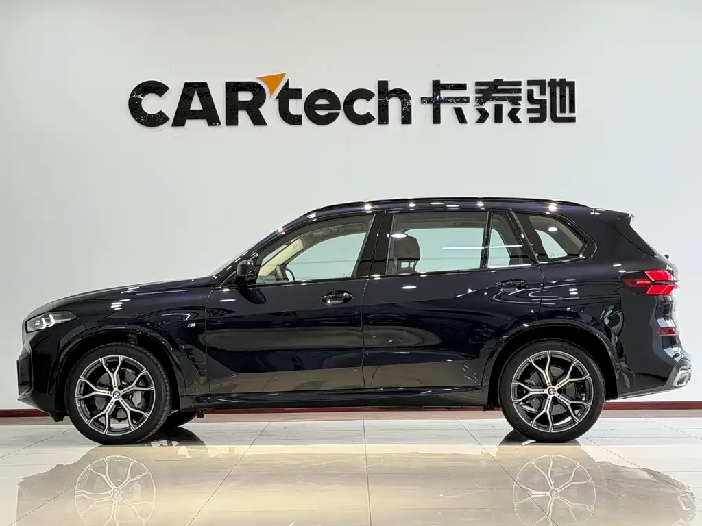 BMW X5 xDrive 30 Li Premium M Sport Package