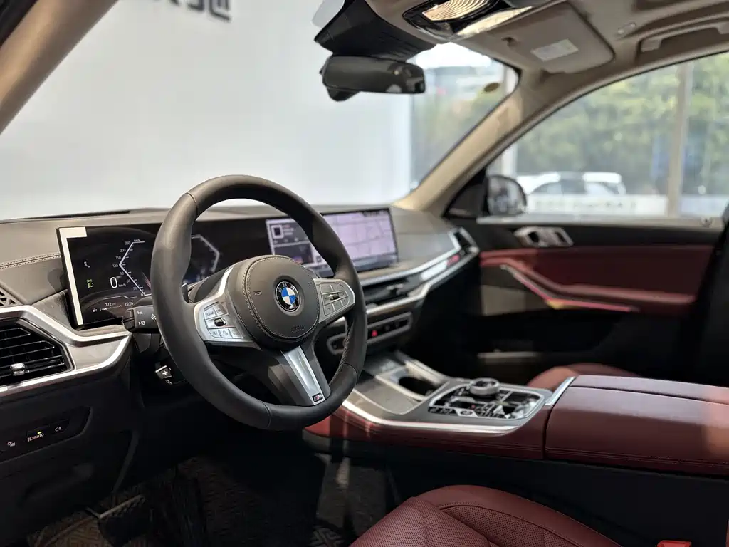 BMW X5 xDrive 30 Li Premium M Sport Package