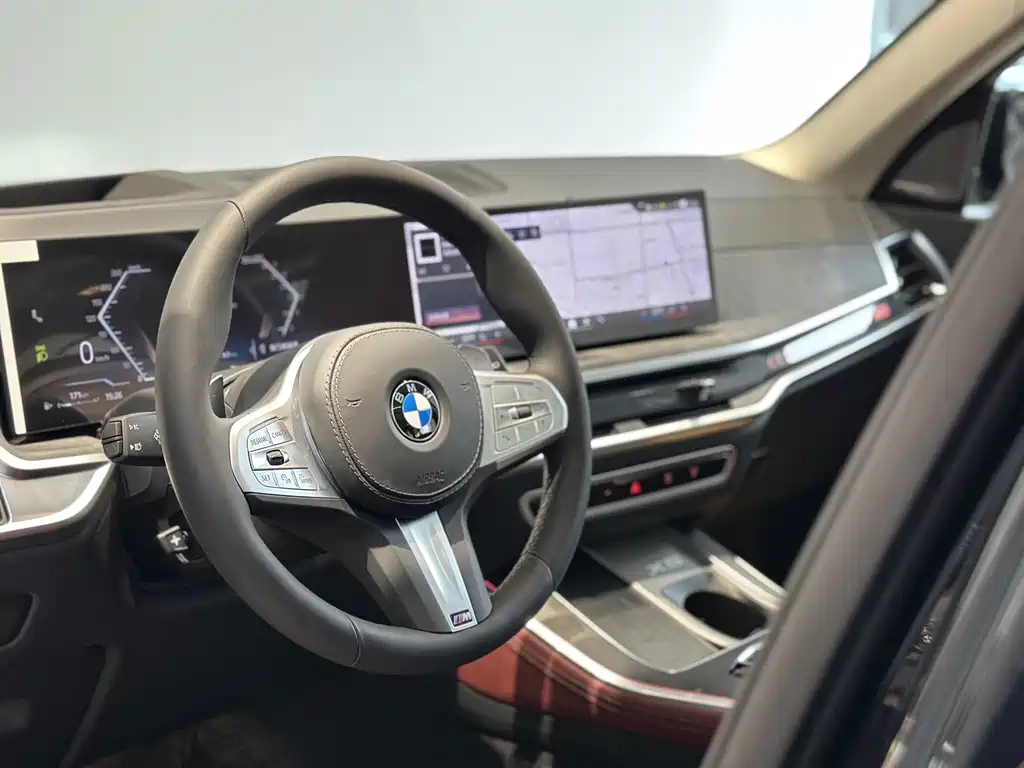 BMW X5 xDrive 30 Li Premium M Sport Package