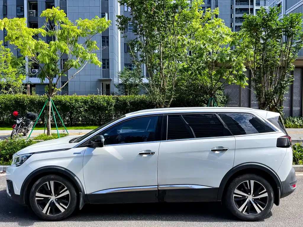 Peugeot 5008 380 THP 5-seat Elite