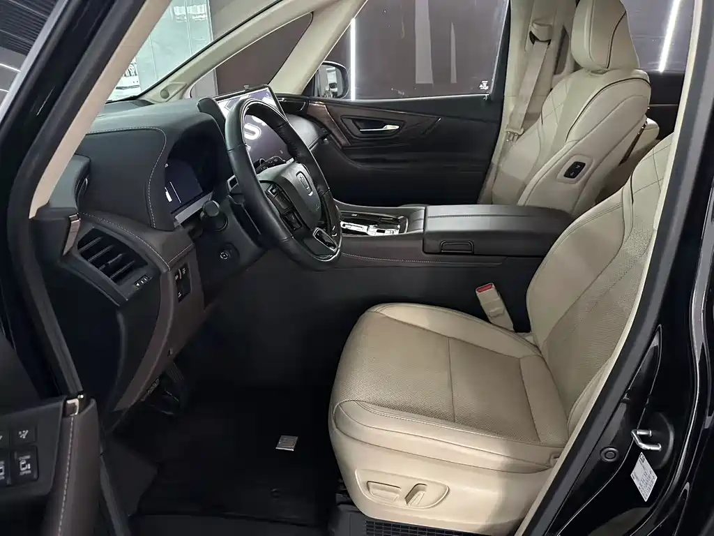 Vellfire Crown Dual Engine 2.5 L Supreme