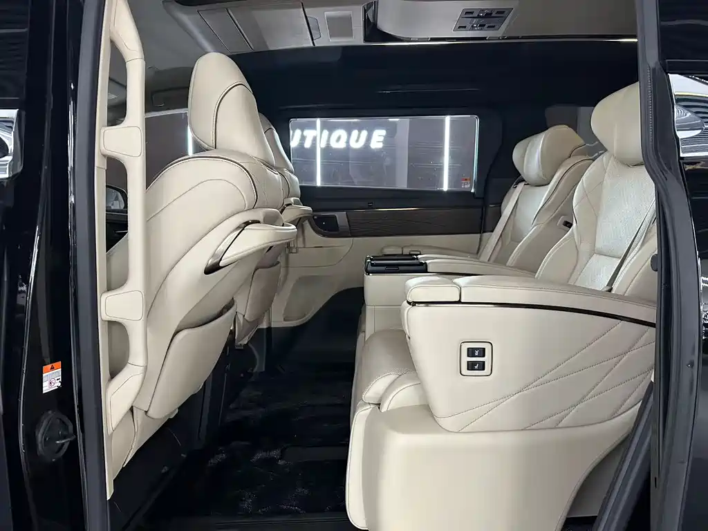 Vellfire Crown Dual Engine 2.5 L Supreme