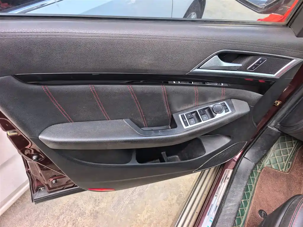 Leopaard CS10 2.0 T Auto Urban
