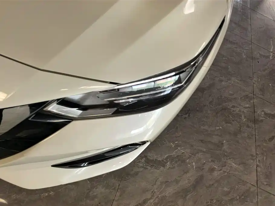 Sylphy 1.6 L XL CVT Joy